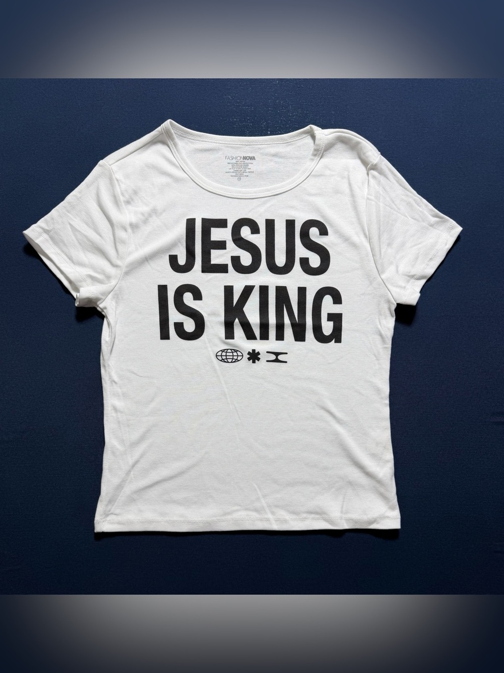 Fashion Nova 100% Cotton Size 1X NWOT Jesus Is King Graphic T-Shirt